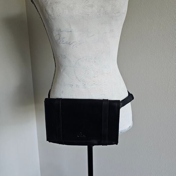 Sseko Black Leather Adjustable Strap Sling Belt Bag - Picture 2 of 7